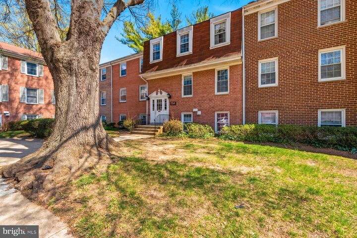 Property Photo:  754 Quince Orchard Boulevard 102  MD 20878 