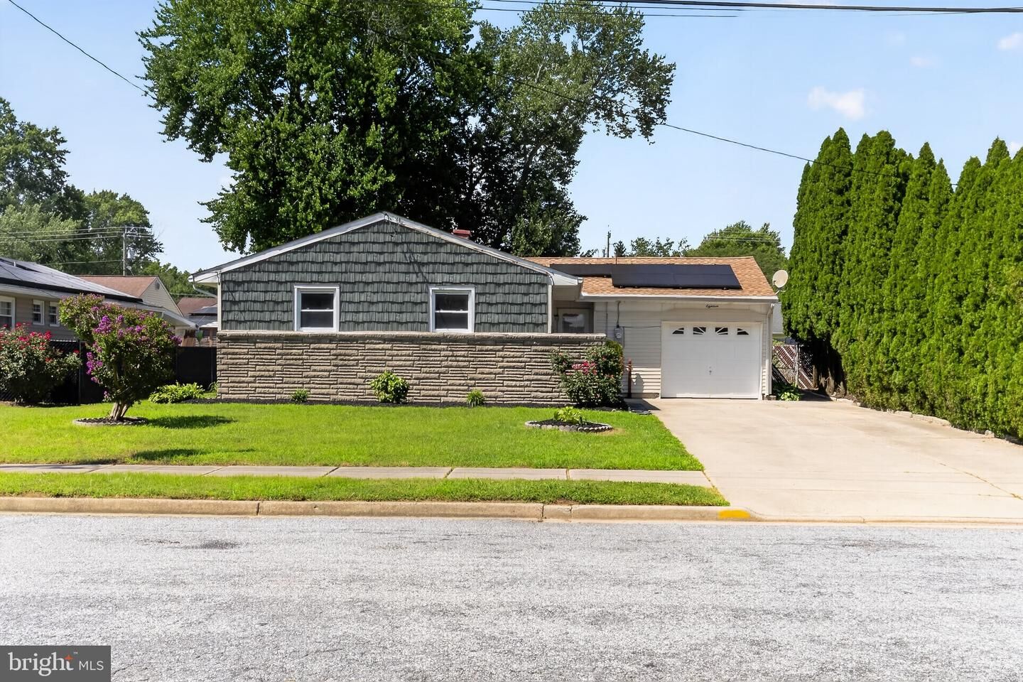 Property Photo:  18 Charles Place  NJ 08070 