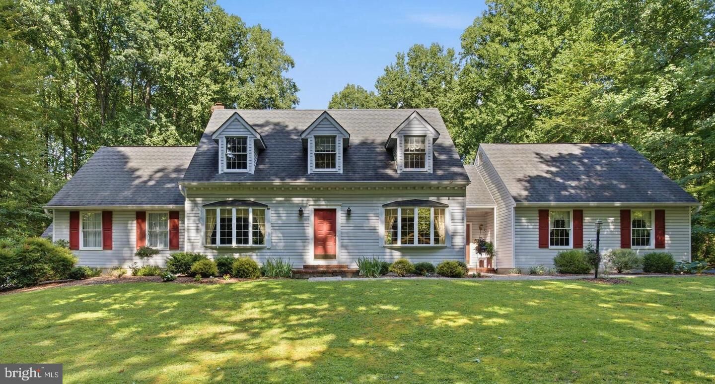 Property Photo:  2420 Stratton Drive  MD 21104 