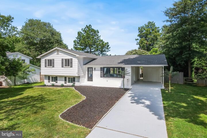 Property Photo:  3 Michele Court  MD 20878 