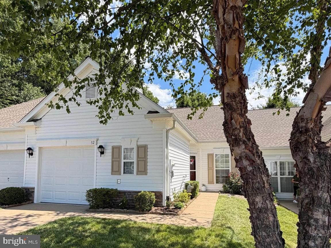 Property Photo: 32 Turtle Creek Way 8-2 VA 22406