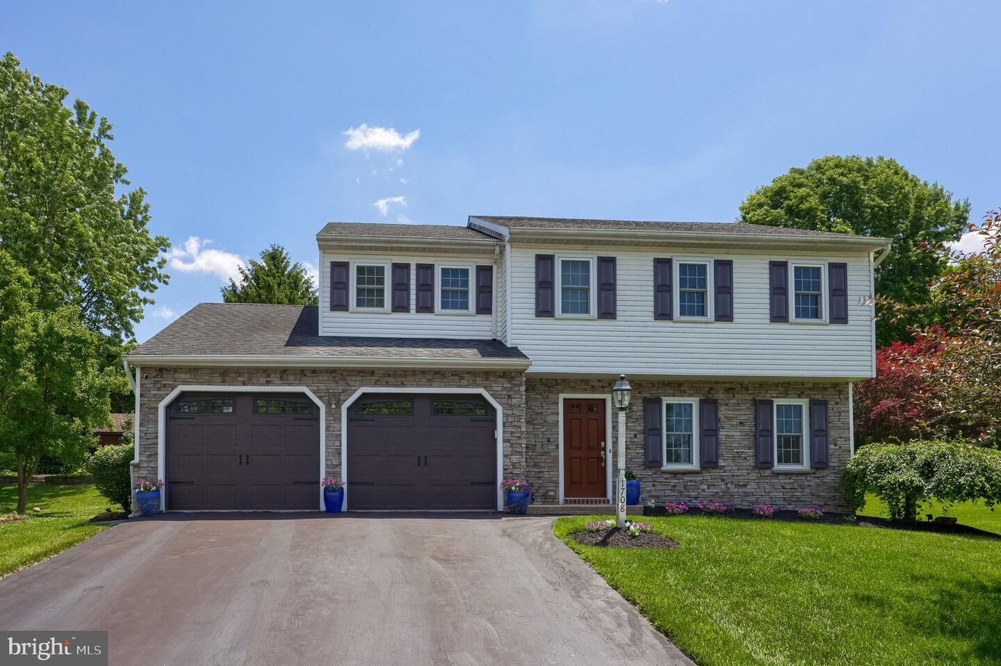 Property Photo:  1708 White Water Road  PA 17603 