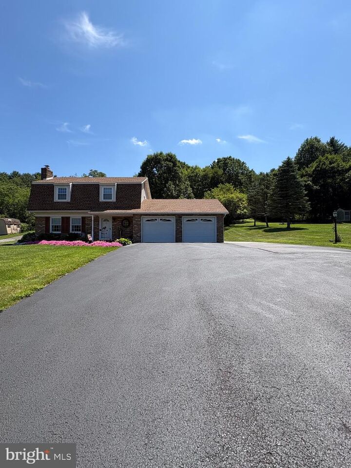 Property Photo:  4283 Carlisle Road  PA 17324 
