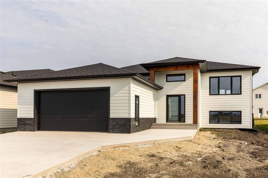 Property Photo: 23 Ridgemont Drive MB R0A 0A1