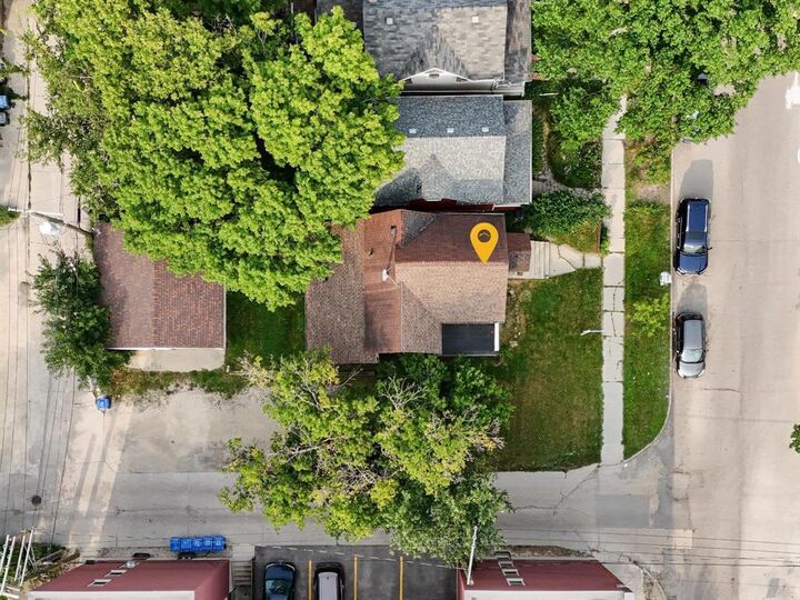 Property Photo:  255 Morley Avenue  MB R3L 0Y2 