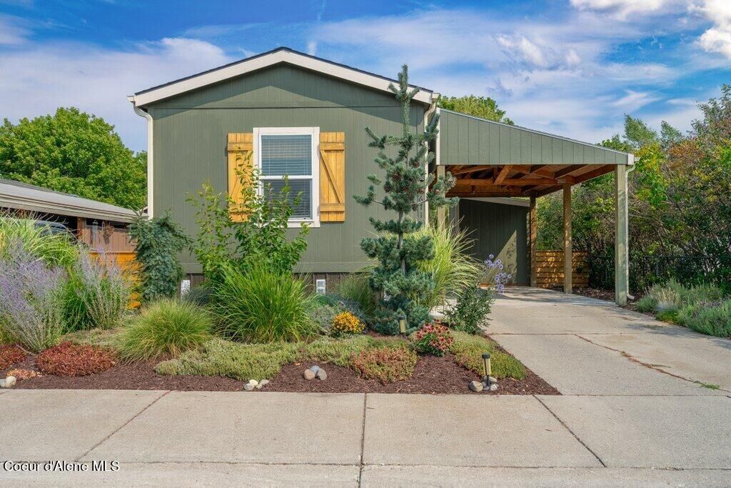 Property Photo: 1671 W Essex Ct ID 83815