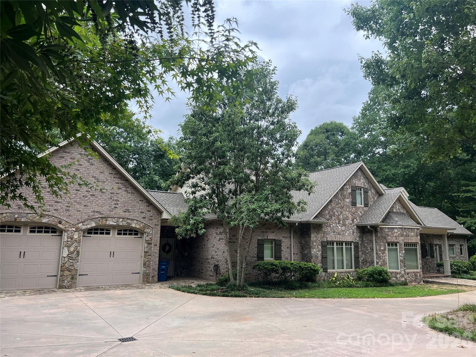 Property Photo: 237 Conifer Way NC 28150