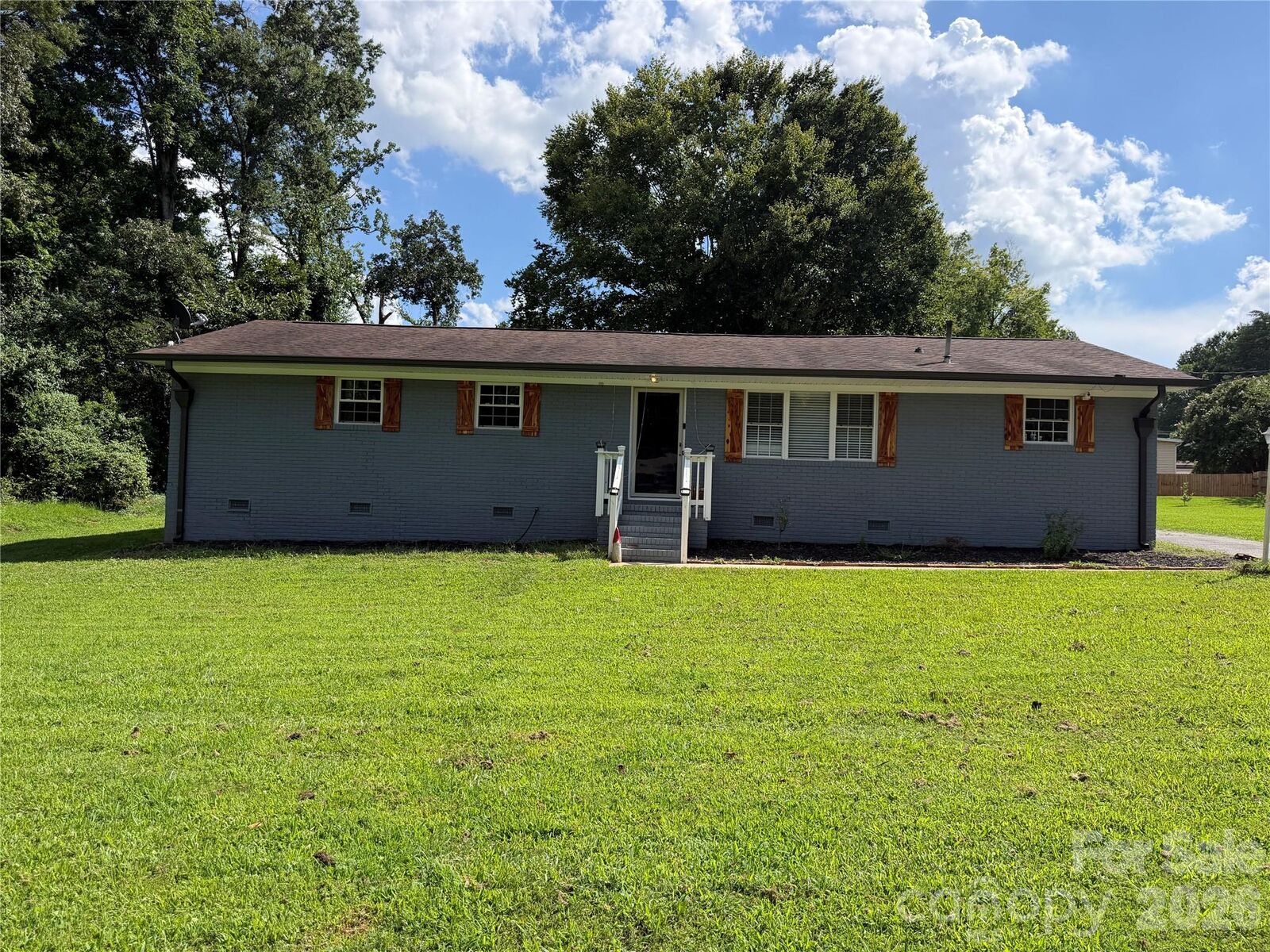 Property Photo: 911 Eldorado Avenue NC 28262