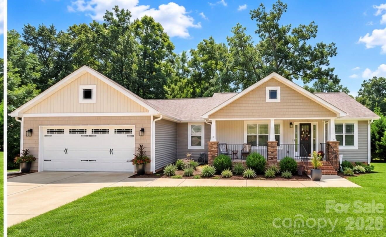 Property Photo: 4084 Lydia Suzanne Place NC 28092