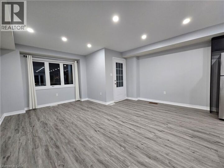 Property Photo:  404 Linden Drive  ON N3H 0C6 