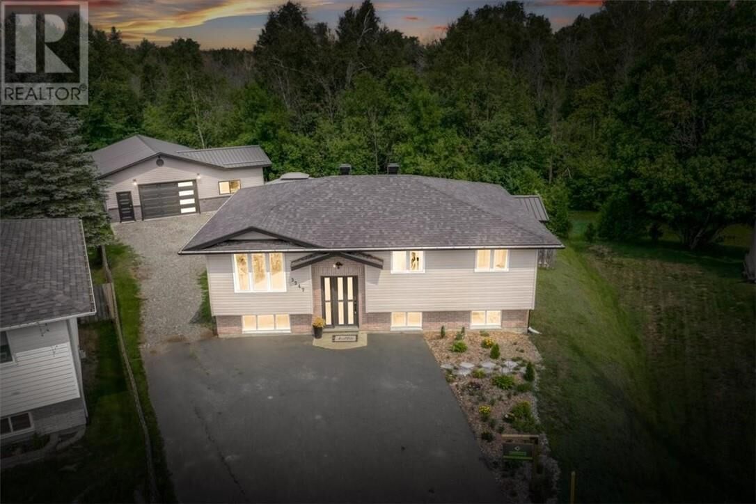 Property Photo:  3247 Lina Street  ON P3N 1C8 