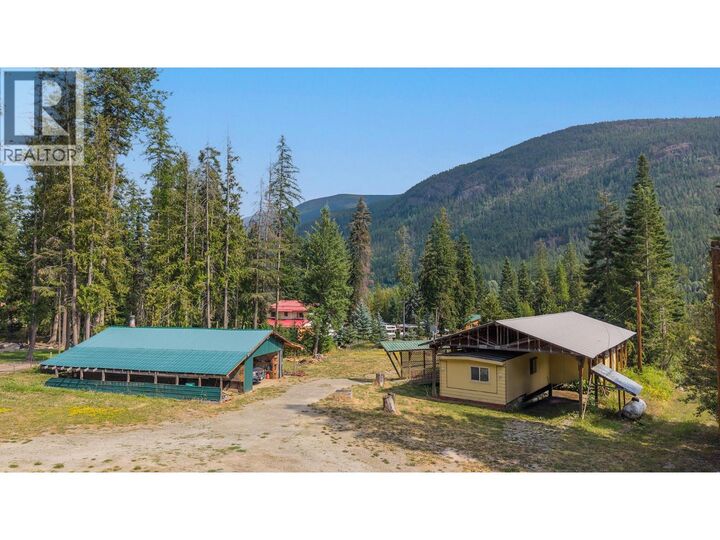 4717 Goat River North Road — photo 1