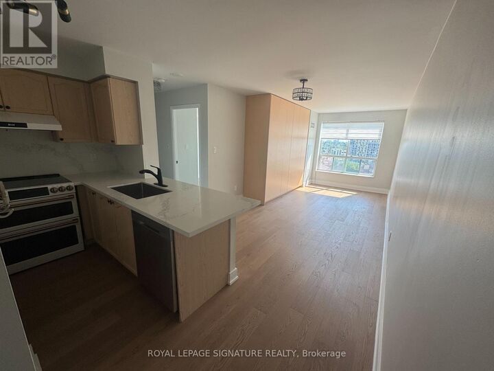 Property Photo: 51 Baffin Court 815 ON L4B 4P6