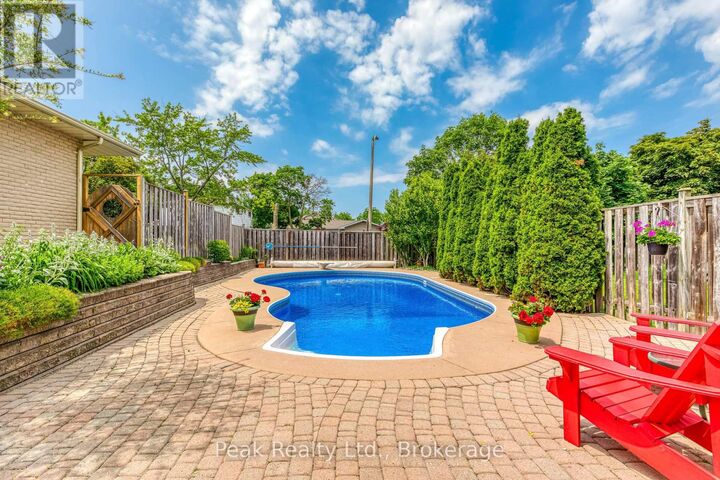Property Photo: 2235 Waycross Crescent ON L5K 1J5