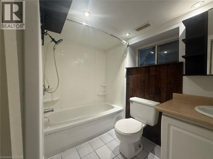 Property Photo:  224 Park Row South Lower  ON L8K 2K5 