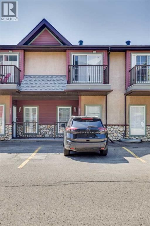 Property Photo:  200 Lougheed Drive  AB T9K 2W3 