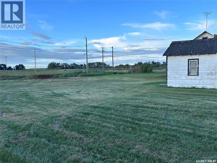 Property Photo: 506-510 Babington Avenue W SK S0E 1A0