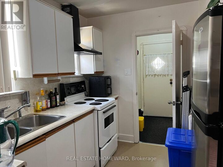 Property Photo:  124 Glencrest Boulevard Main  ON M4B 1L8 