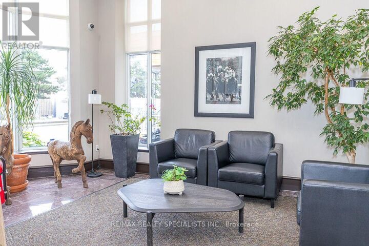 Property Photo: 21 Overlea Boulevard 1309 ON M4H 1P2