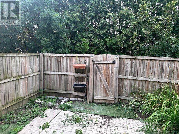 Property Photo: 1442 Foxwell Street 98 ON K1B 5J2