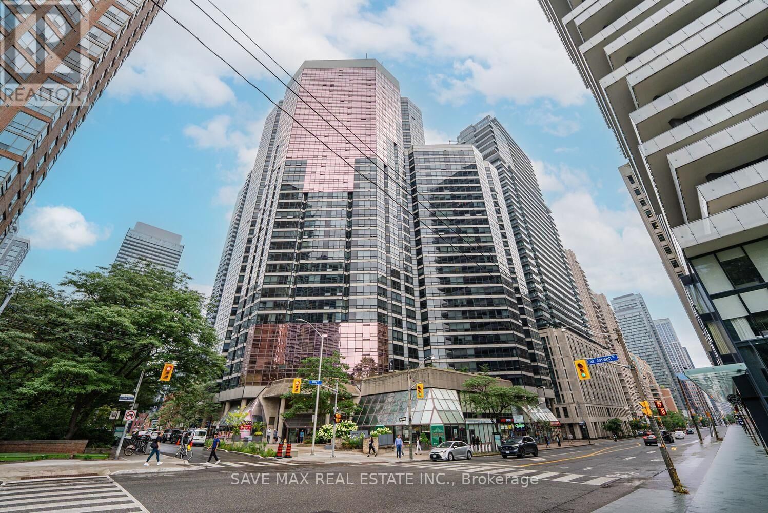 Property Photo:  1001 Bay Street 1618  ON M5S 3A6 