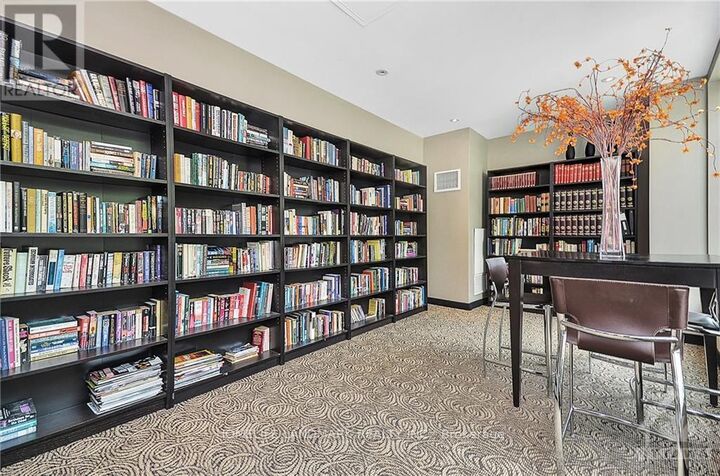 Property Photo: 138 Somerset Street 509 ON K2P 0A3