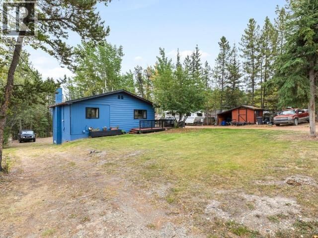 Property Photo: 224 Squanga Ave YT Y1A 3Y4