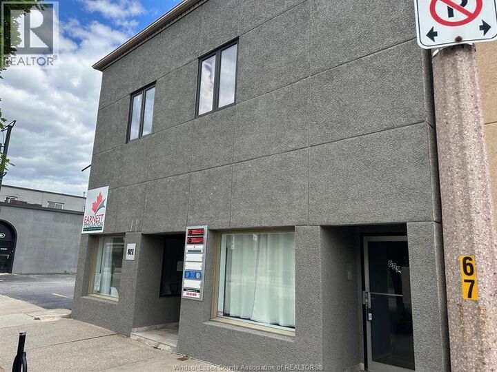 Property Photo:  809 Erie Street East 3  ON N9A 3Y5 