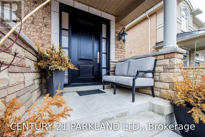 Property Photo: 15 Sedgewick Place ON L4H 3L5