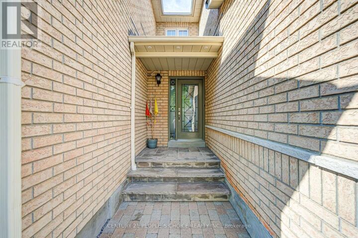 Property Photo:  7115 Rexwood Road 42  ON L4T 4L4 