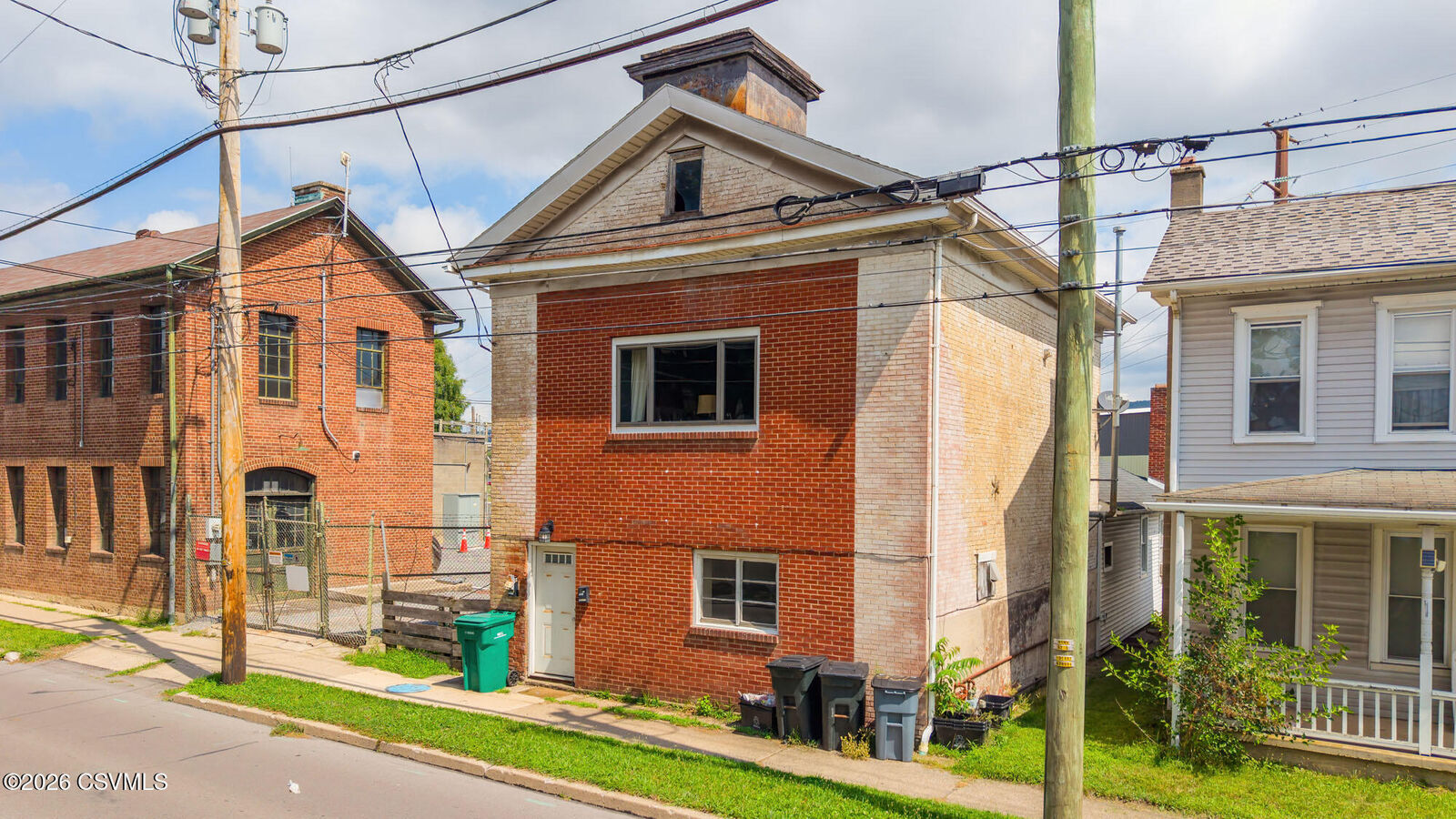 Property Photo:  725 E Market Street  PA 17821 