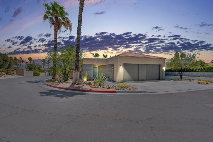 Property Photo: 1541 Sunflower Court N CA 92262