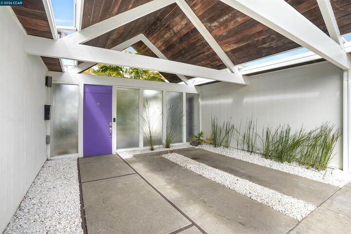 Property Photo: 8021 Shay Dr CA 94605