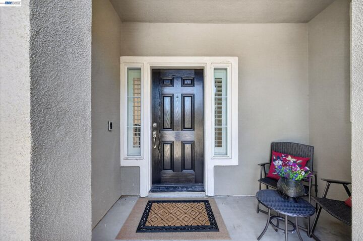 Property Photo: 2661 Zepher Ct CA 94531