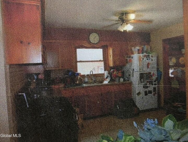 Property Photo:  2133 Robinwood Avenue  NY 12306 