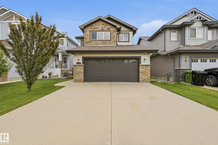 Property Photo: 49 Navajo Ln AB T8L 0K6