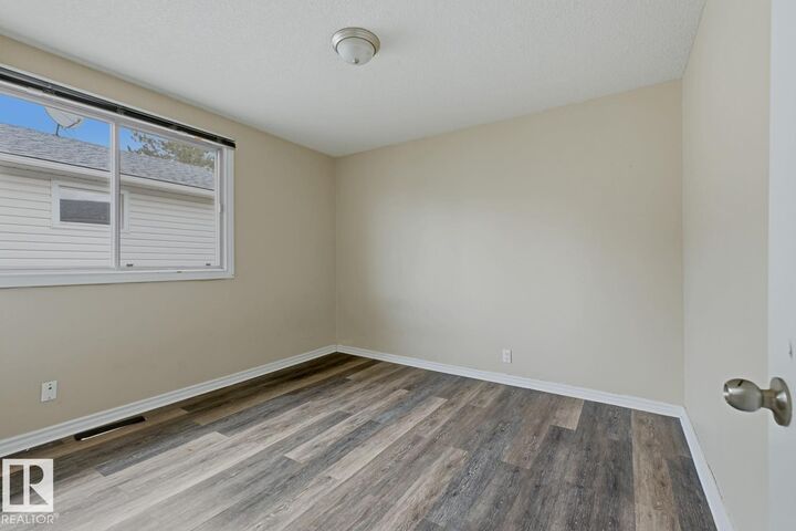 Property Photo: 9712 162 St NW AB T5P 3K9