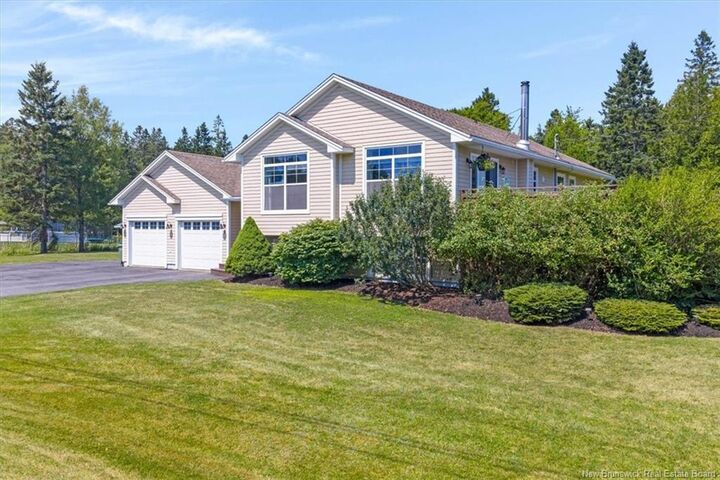 Property Photo: 6 Millhaven Drive NB E2G 0A2