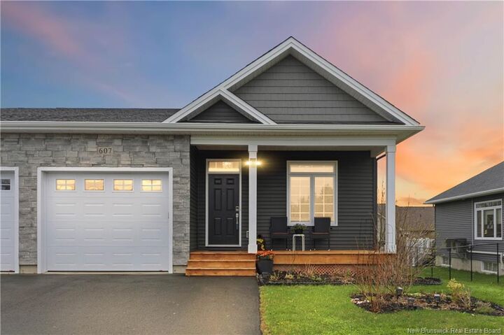 Property Photo:  607 Royal Oaks Boulevard  NB E1H 0G2 