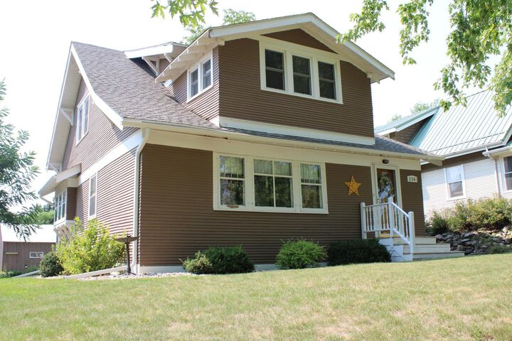 Property Photo: 116 Grant Street S MN 56149