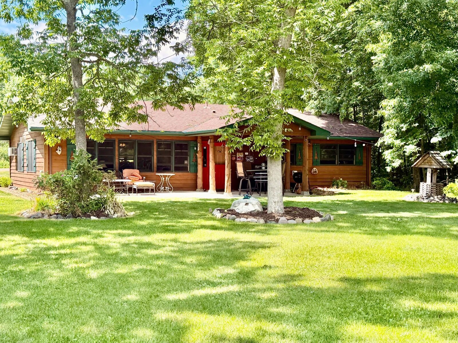 Property Photo: 11002 W Splithand Road MN 55744
