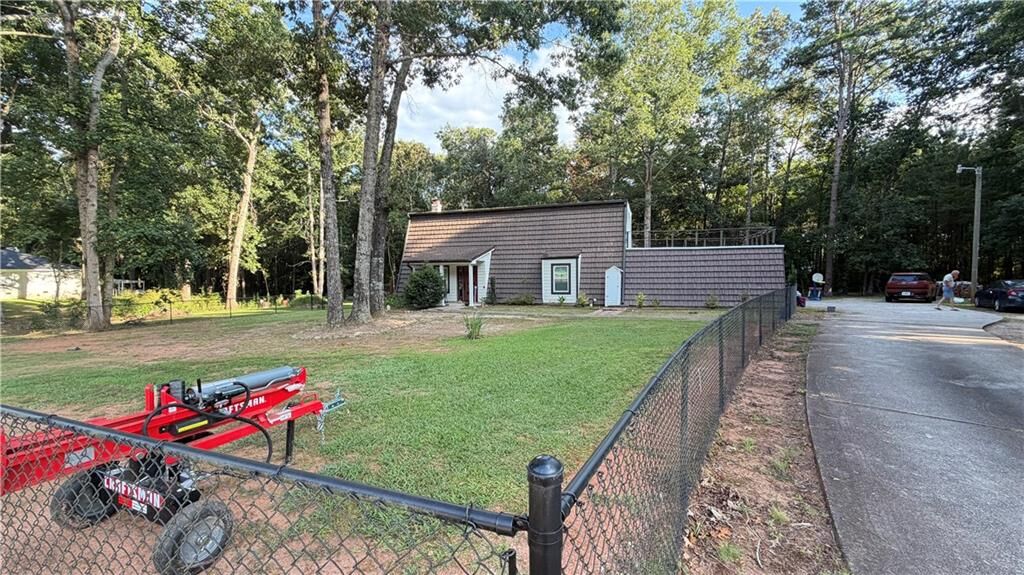Property Photo: 380 Linda Lane GA 30117