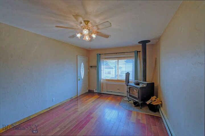 Property Photo:  935 Hornet Street  MT 59701 