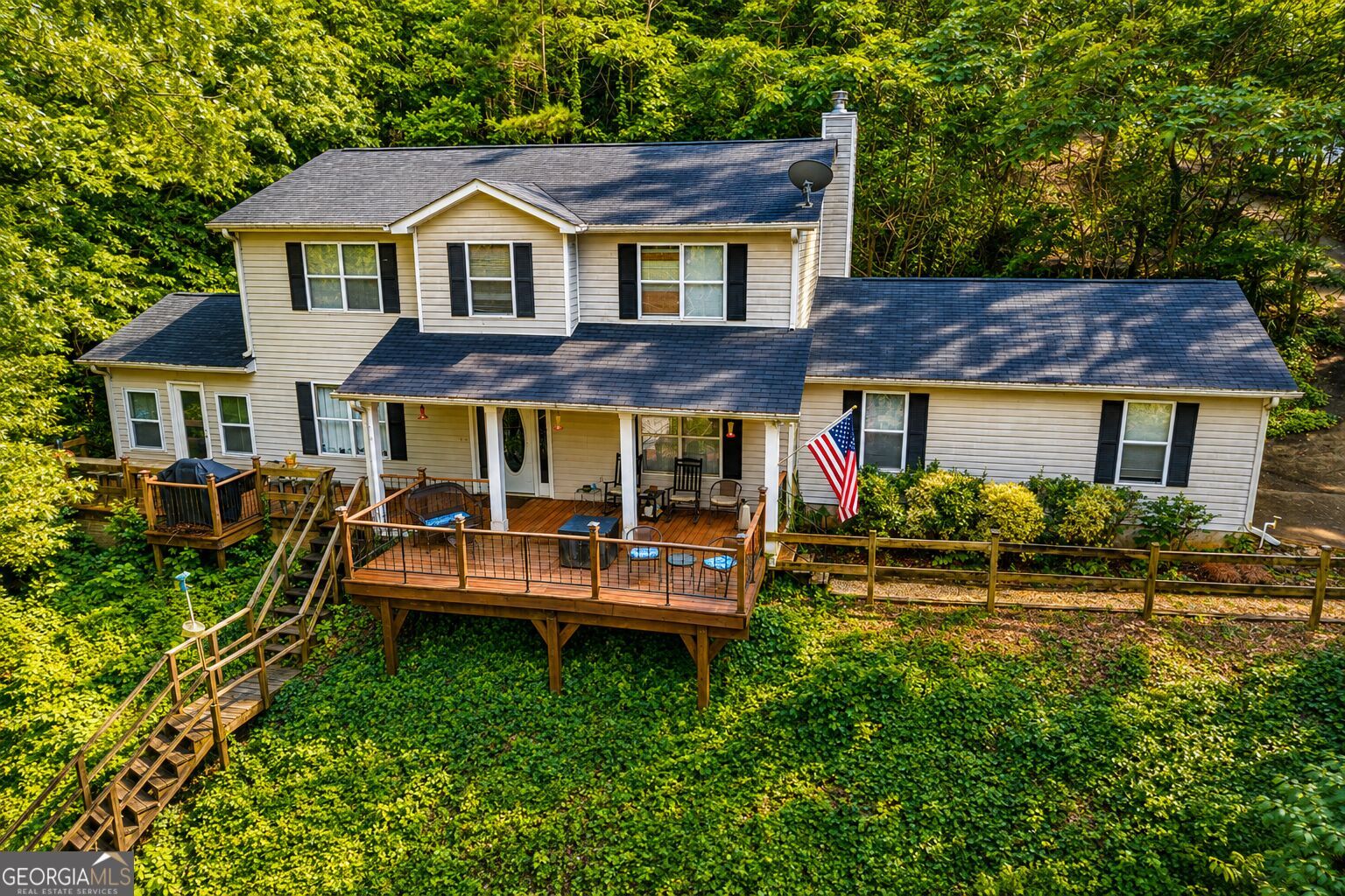 Property Photo: 326 E Mourning Dove Court GA 31064