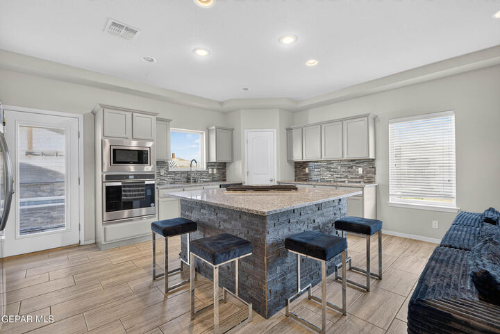 Property Photo: 394 Duskwood Street TX 79928