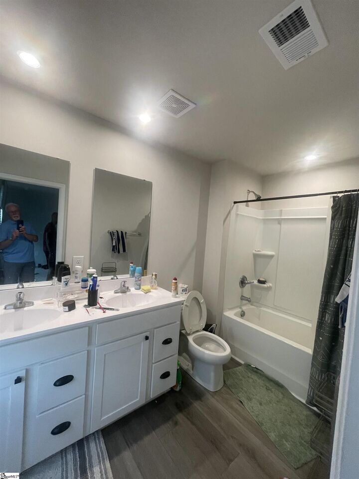 Property Photo: 2025 Evanston Drive SC 29385