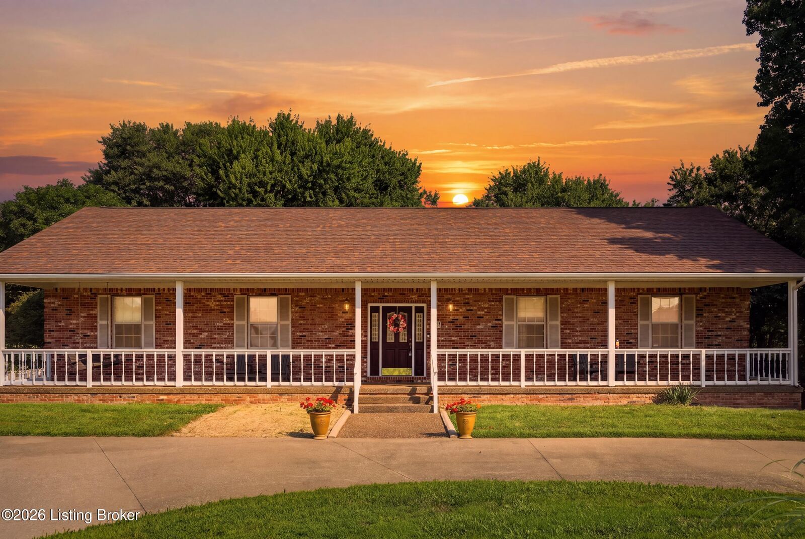 Property Photo: 219 Kristi Shells Ct KY 40165