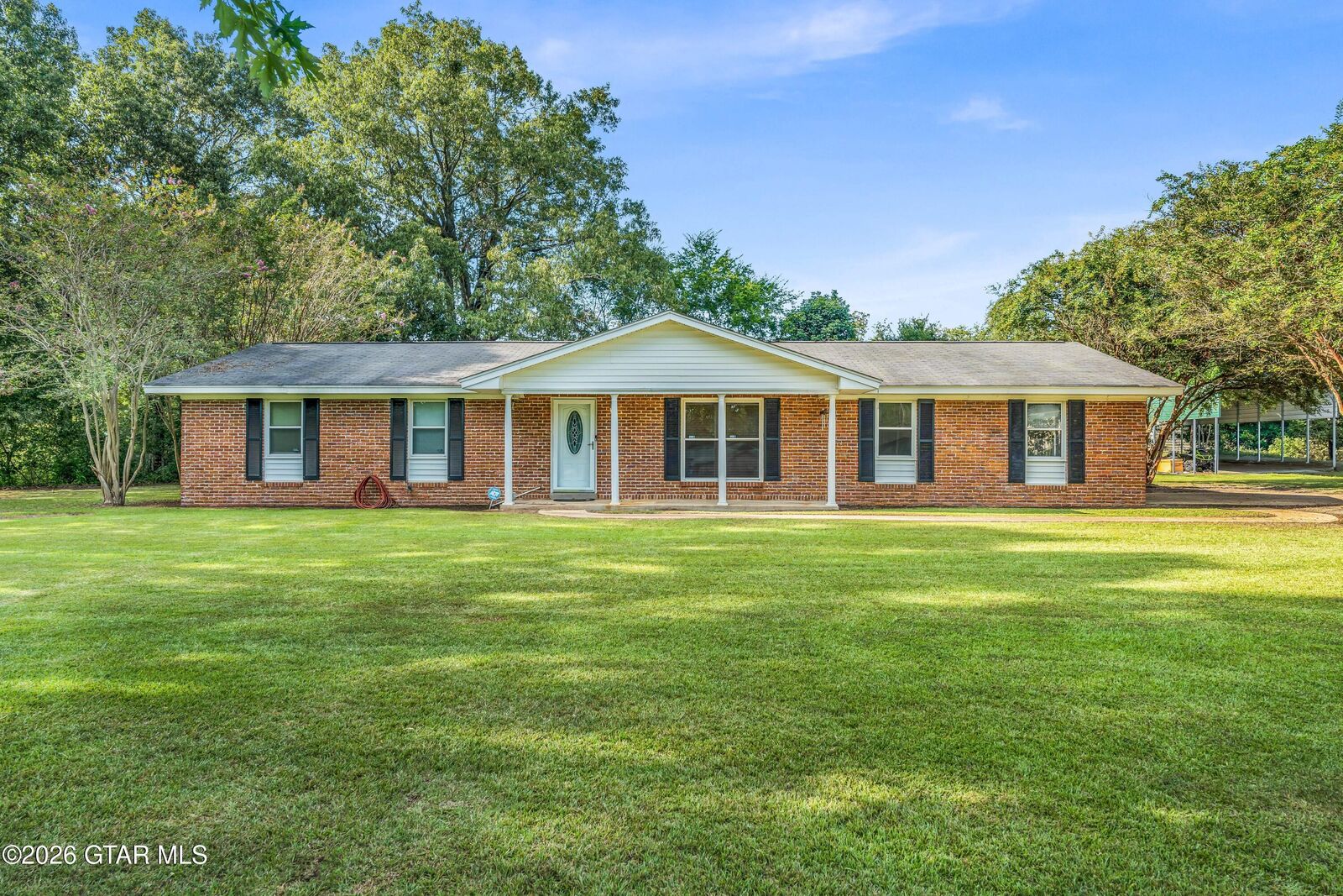 Property Photo: 337 Oak Crest Circle MS 39773