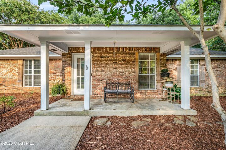 Property Photo:  112 Shawnee Court  MS 39759 