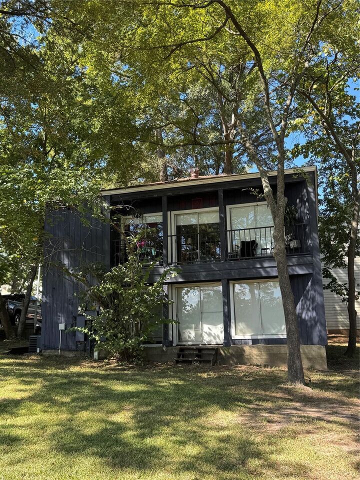 Property Photo: 1425 April Villas TX 77356